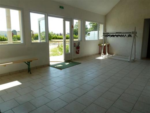 Entrée/bar